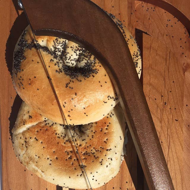 Deluxe Bread Knife Board with Walnut Bread Slicer