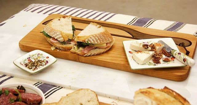 Deluxe Bread Knife Board with Walnut Bread Slicer