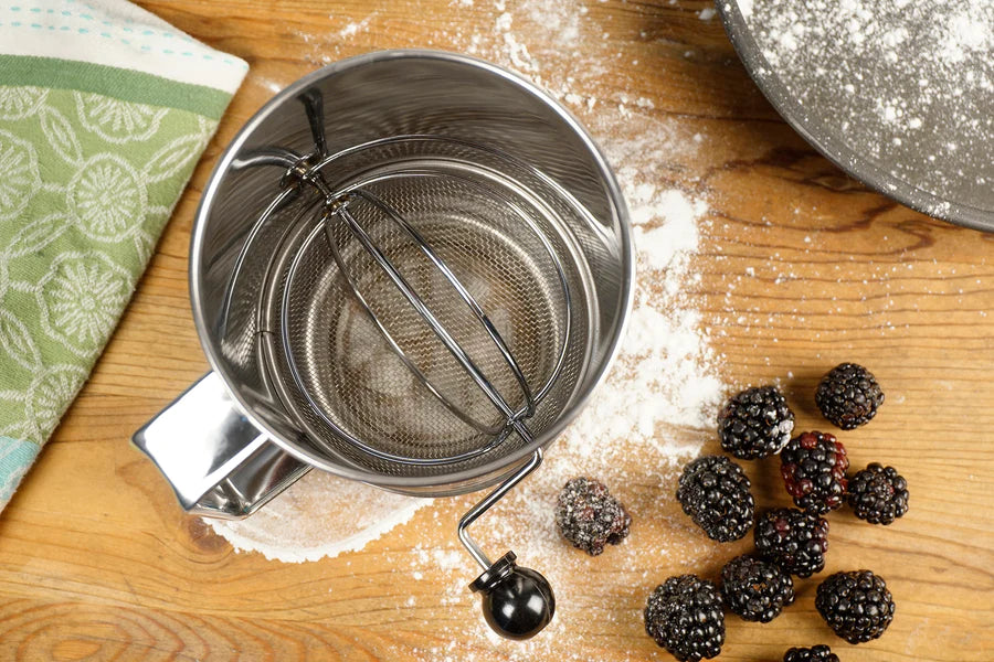 Crank Flour Sifter 3 Cup