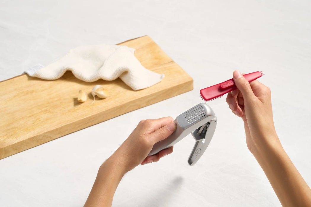 Susi 3 Garlic Press