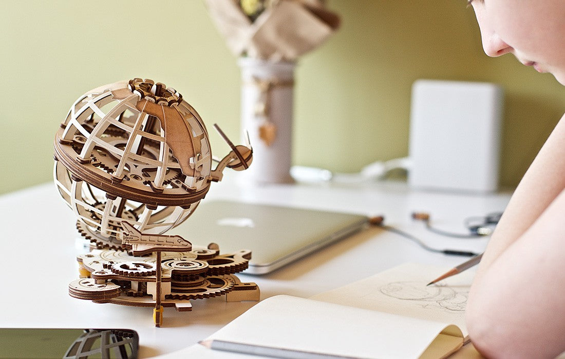 UGears Globus