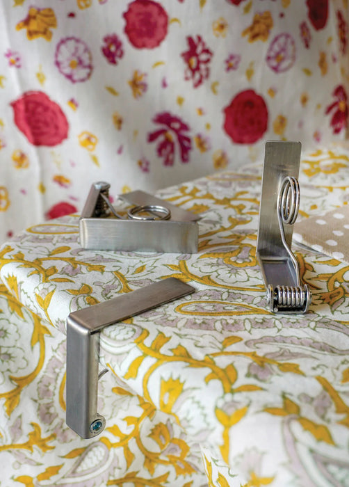 Tablecloth Clips